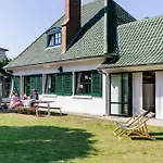 Villa Westland *